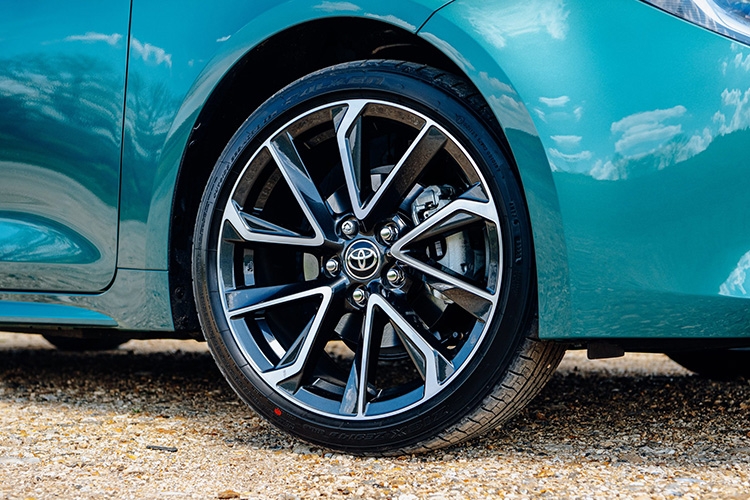 TOYOTA COROLLA HATCHBACK Icon
