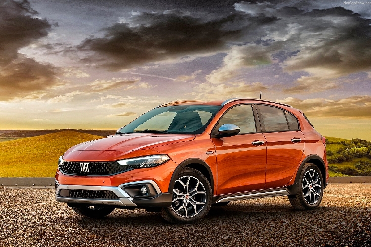 FIAT TIPO CROSS HATCHBACK Cross