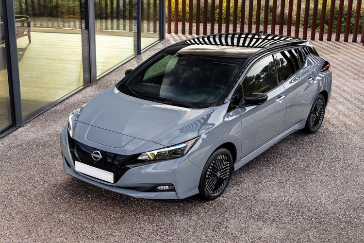 NISSAN LEAF HATCHBACK Acenta